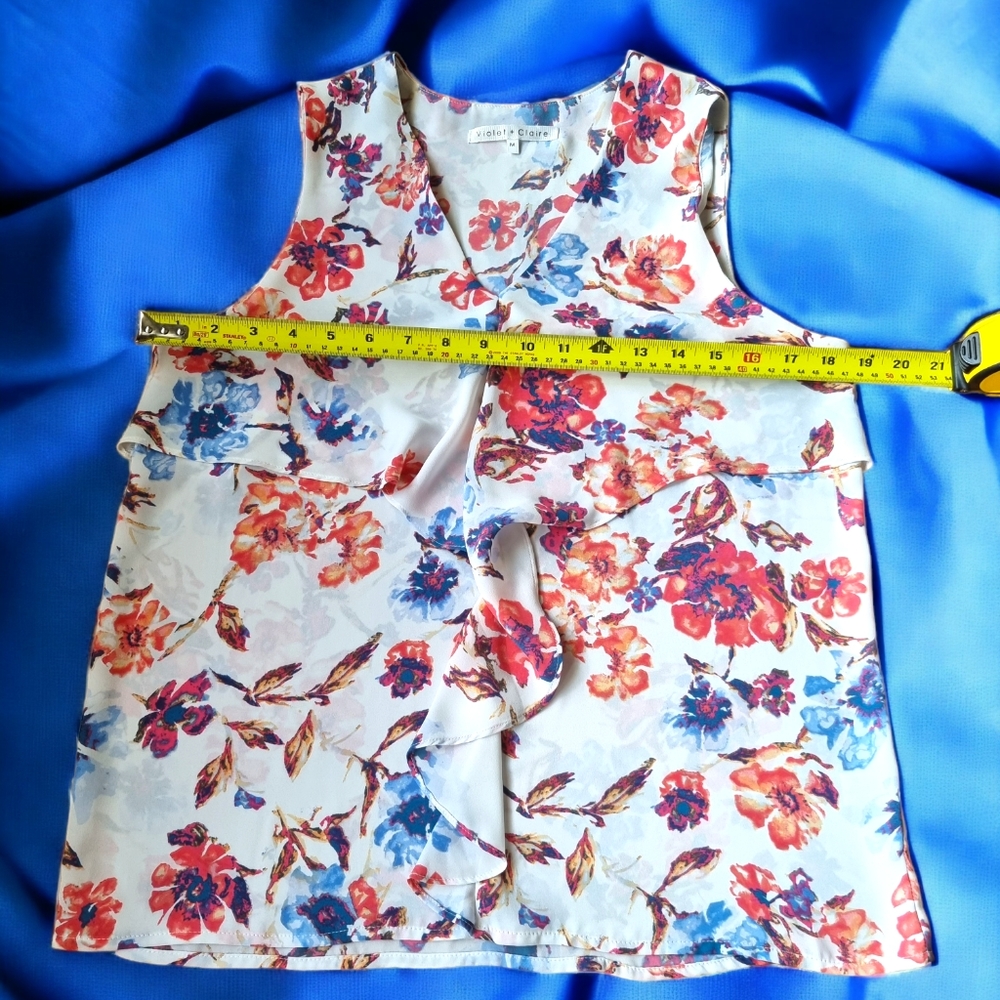 Violet + Claire Front Ruffle Floral Blouse - Picture 4 of 8